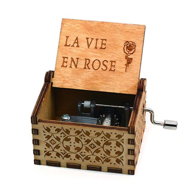 Attacking Giants Stationed Corps Music Box Bianco Blu Nero Legno You're My Sunshine The Godfather Musica Tema Regalo di compleanno - Gufetto Brand