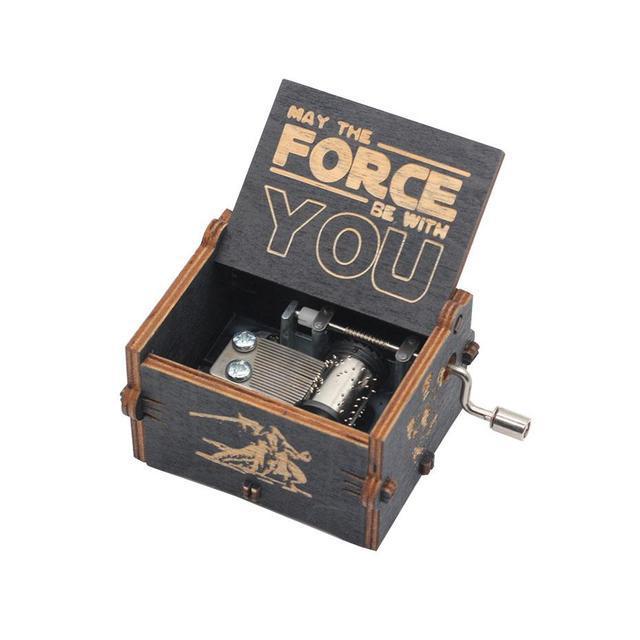 New Attack on Titan Queen Music Box Manovelle in legno intagliato antico Power Game Crossing Rainbow Regali di compleanno di Natale - Gufetto Brand