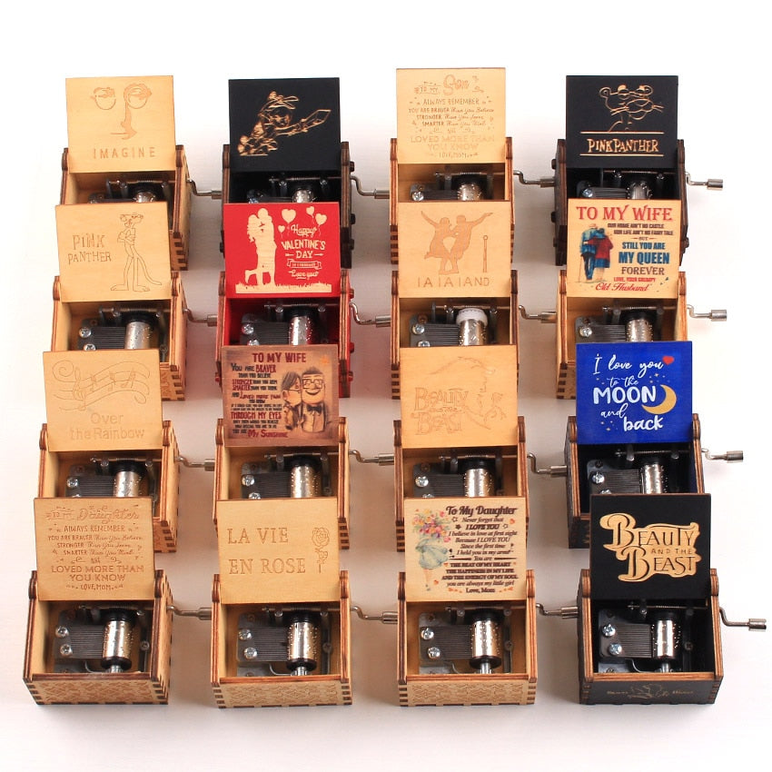 NOVITÀ Music Box QUEEN Un sacco di stili Tema di buon Natale Mano di legno Natale Compleanno Regalo di San Valentino Regalo di Capodanno - Gufetto Brand
