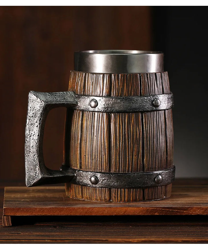 Bicchiere isolato progettato con canna di legno, tazza da viaggio in acciaio inossidabile da 20 once per birra, caffè e bevande fredde