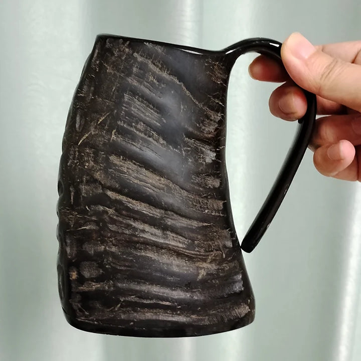 Calda tazza in corno vichingo con manico in corno