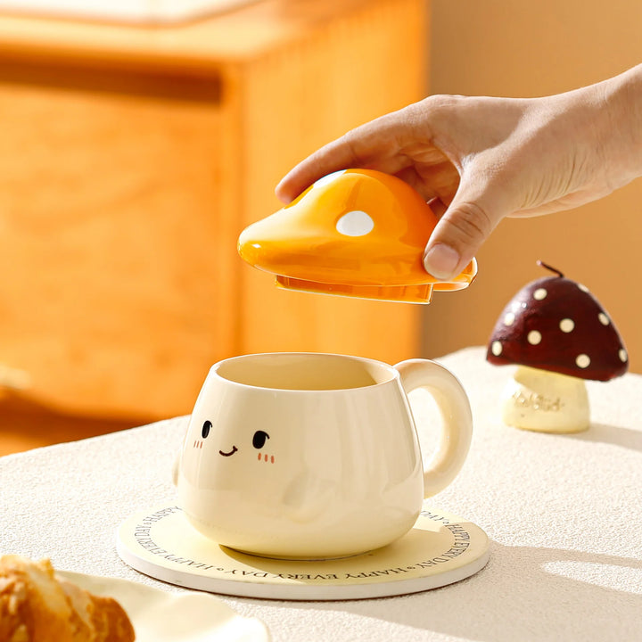 Tazza in ceramica a fungo con coperchio