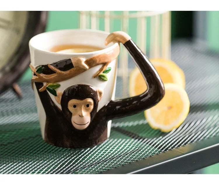 Divertente tazza colorata Gibbon Underglaze