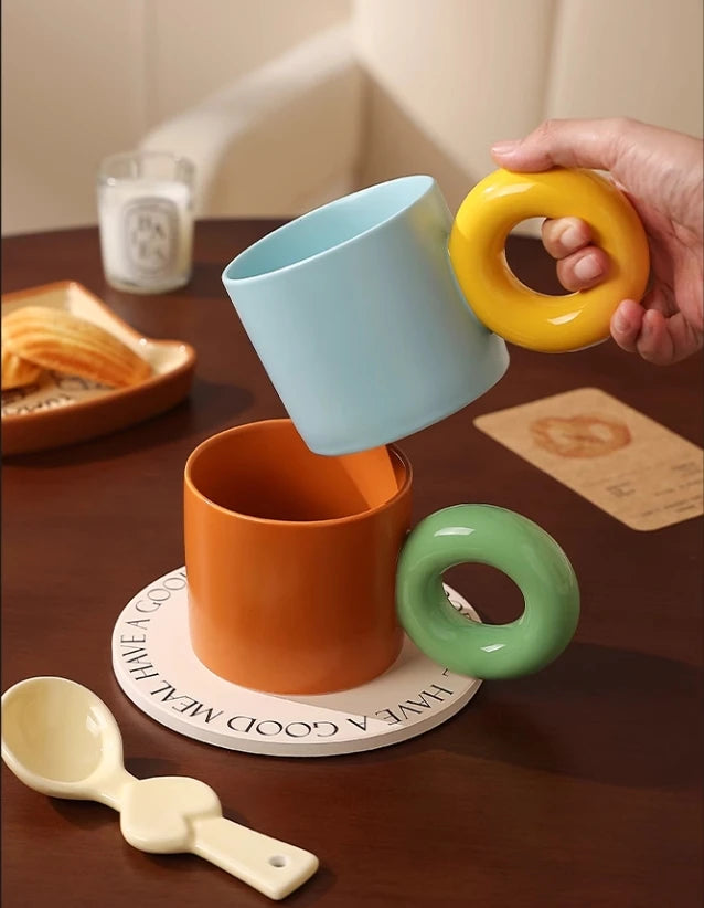 Tazza da 350 ml con manico rotondo grande