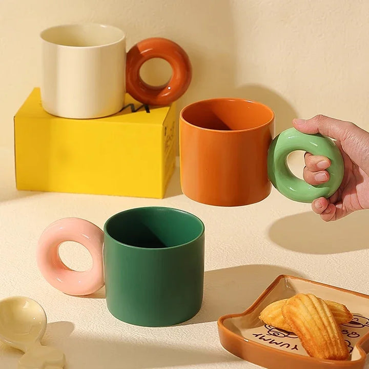 Tazza da 350 ml con manico rotondo grande