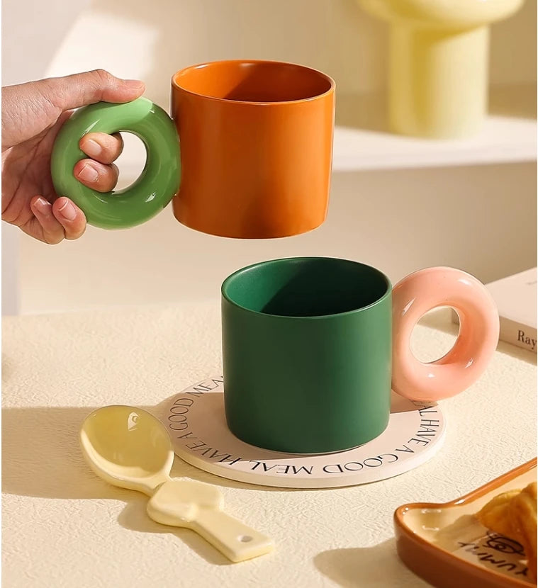 Tazza da 350 ml con manico rotondo grande