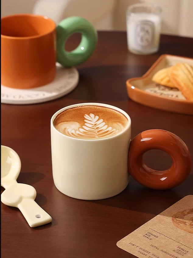 Tazza da 350 ml con manico rotondo grande