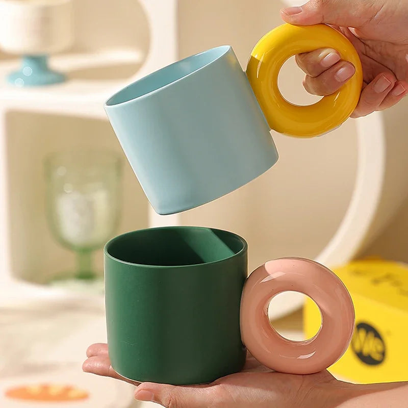 Tazza da 350 ml con manico rotondo grande