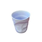 Tazza d'acqua forma irregolare