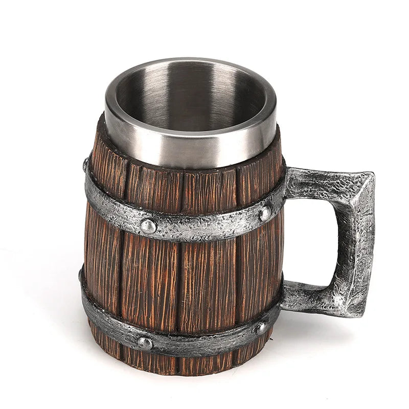 Bicchiere isolato progettato con canna di legno, tazza da viaggio in acciaio inossidabile da 20 once per birra, caffè e bevande fredde