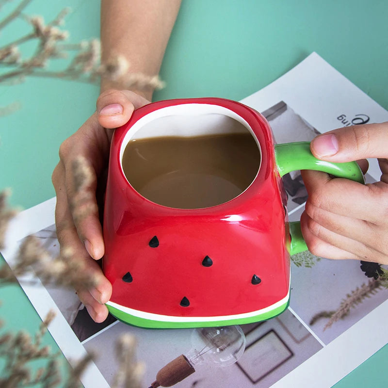 Tazza creativa con anguria rossa
