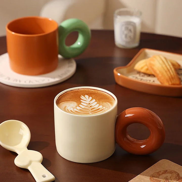 Tazza da 350 ml con manico rotondo grande