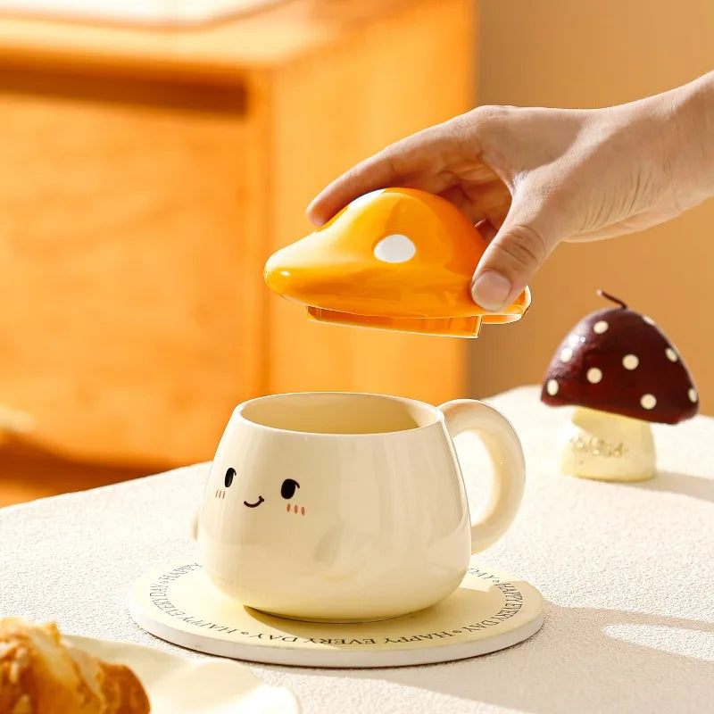 Tazza in ceramica a fungo con coperchio