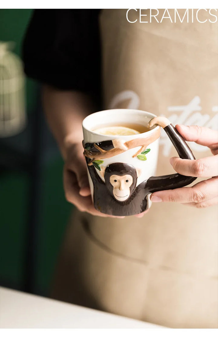 Divertente tazza colorata Gibbon Underglaze